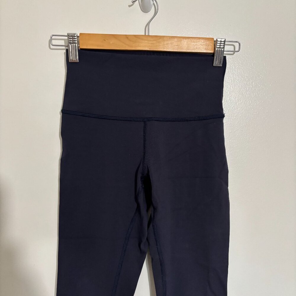 Lululemon Luxtreme Wunder Under Navy Midnight Blue Size 4 Crop 21" Inseam - Picture 3 of 4